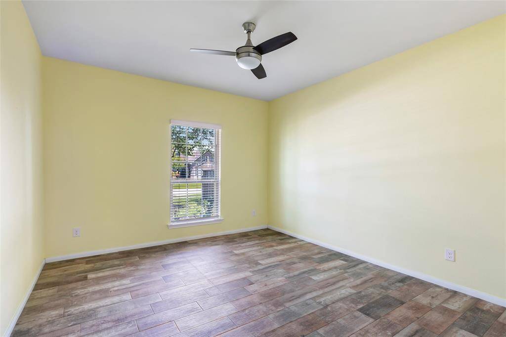 Bedroom 2 (downstairs)