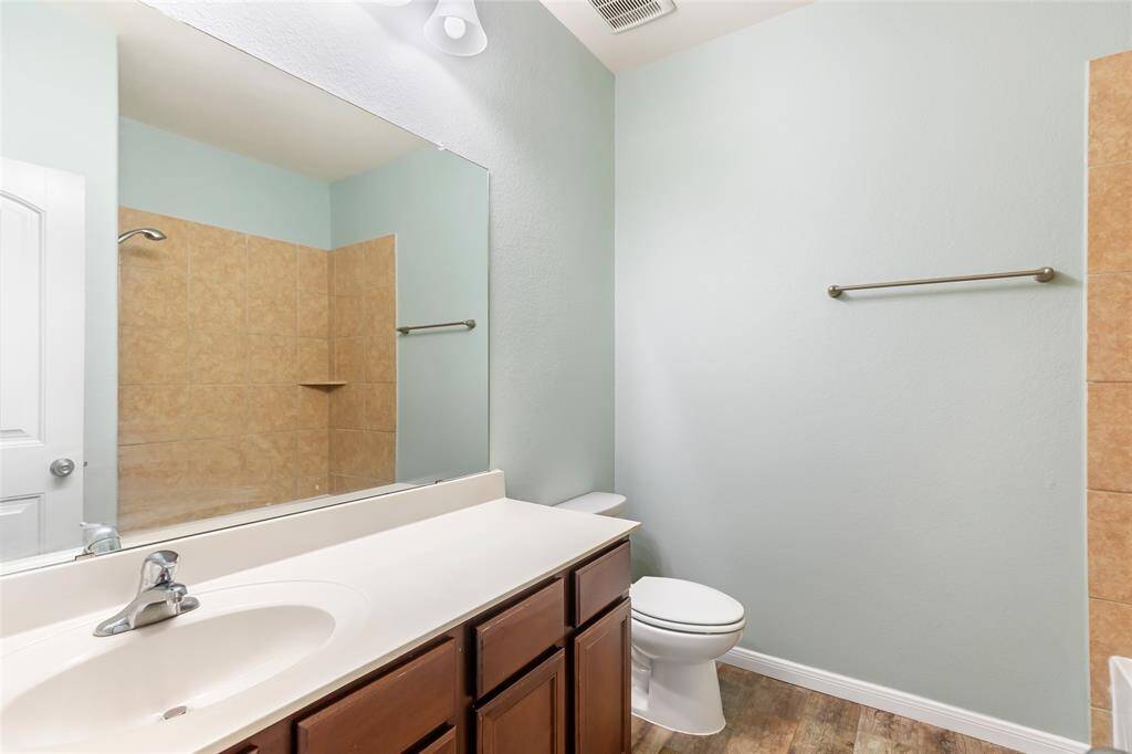 Bathroom 3 (downstairs)