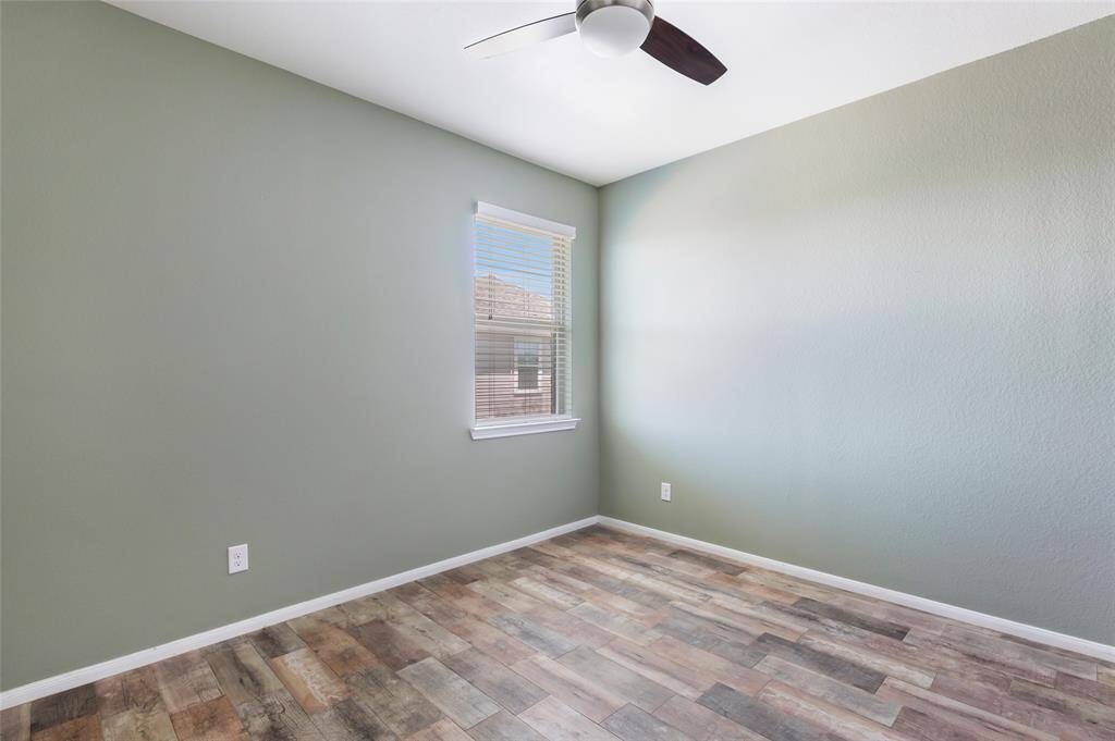 Bedroom 5 (upstairs)