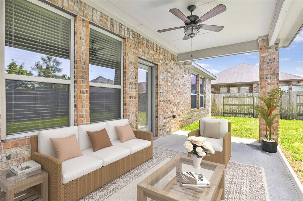 Large back patio (virtually staged)