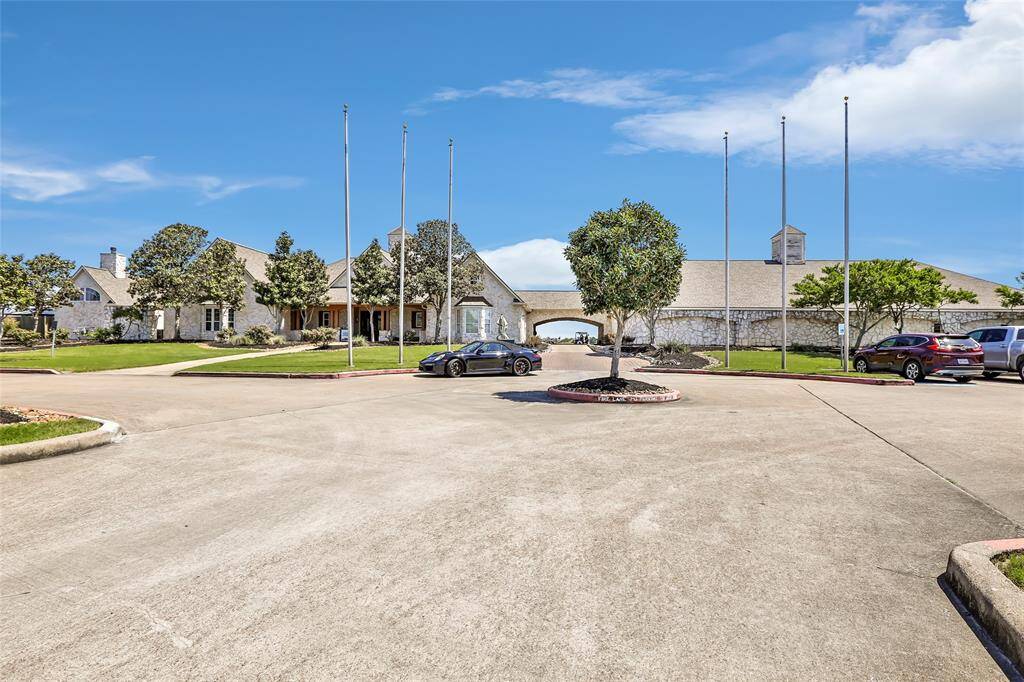 Magnolia Creek clubhouse