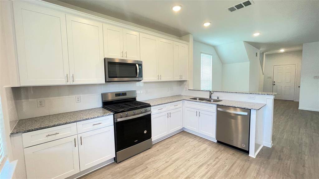 Lots of cabinets
