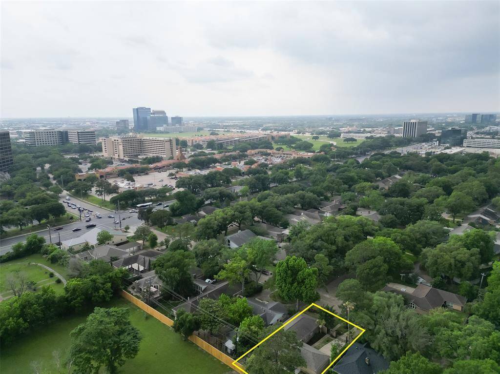 Aerial view showing home near the entrance to Westheimer Road
