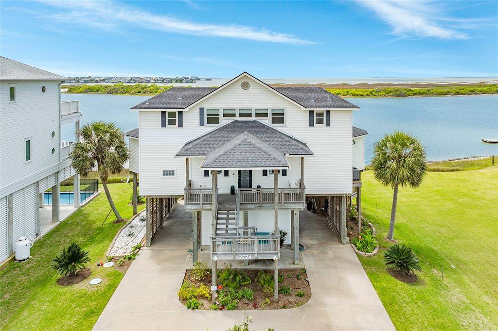 Front of home aerial view