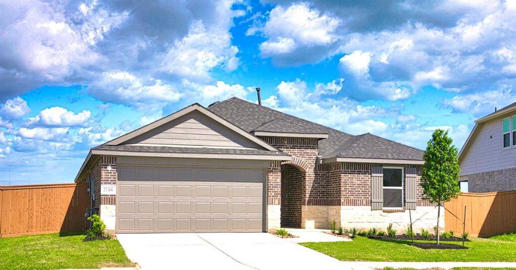 Lovely Brick and Stone One Story in an Excellent Location in Sunterra!