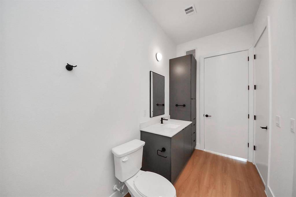Photos displayed may be of similar apartments or floor plans featuring the same finishes