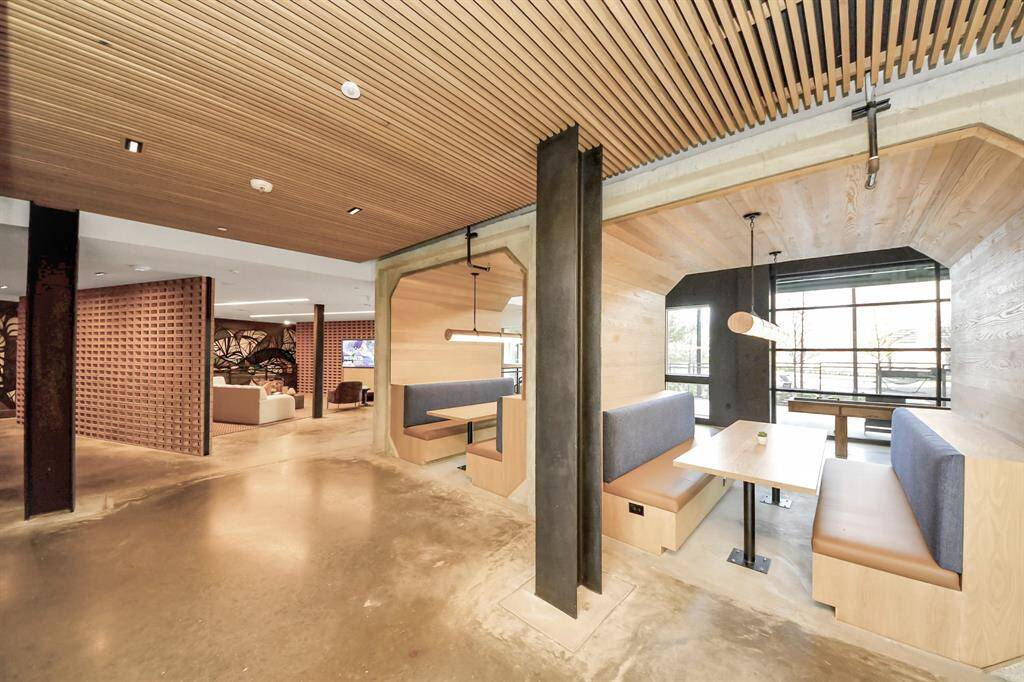 Photos displayed may be of similar apartments or floor plans featuring the same finishes