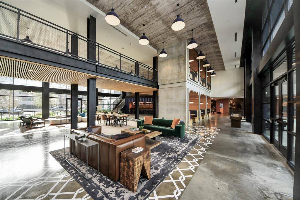 Photos displayed may be of similar apartments or floor plans featuring the same finishes