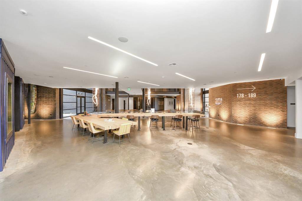 Photos displayed may be of similar apartments or floor plans featuring the same finishes