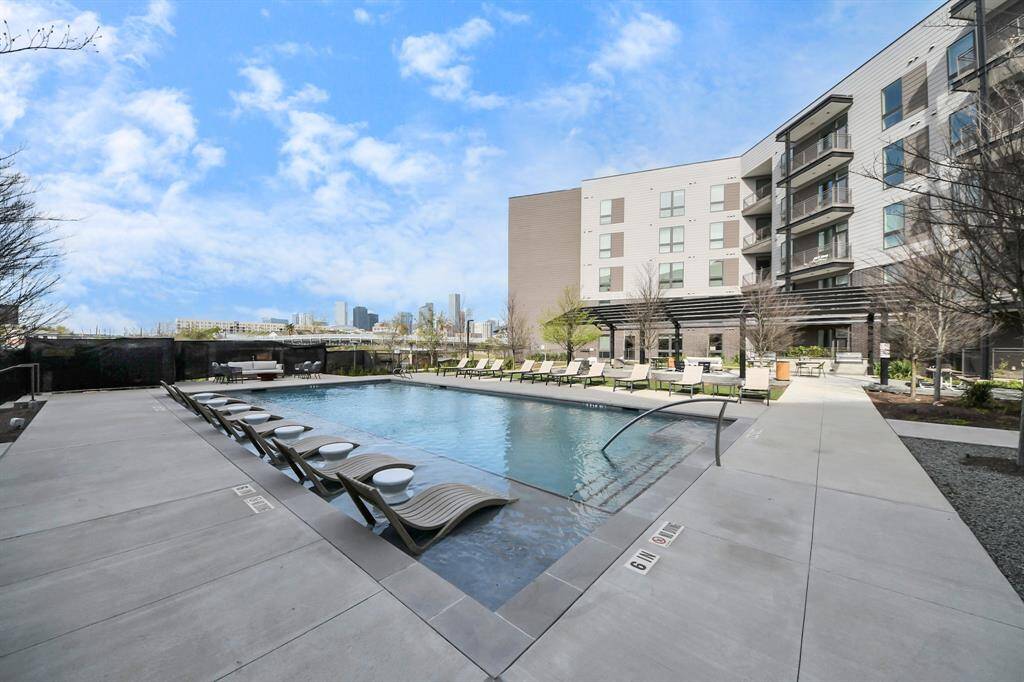 Photos displayed may be of similar apartments or floor plans featuring the same finishes