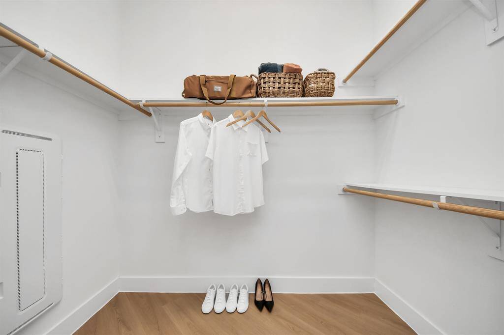 Photos displayed may be of similar apartments or floor plans featuring the same finishes