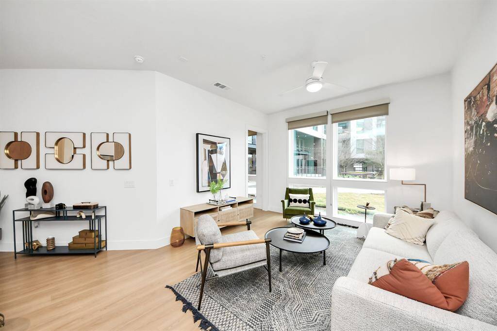 Photos displayed may be of similar apartments or floor plans featuring the same finishes