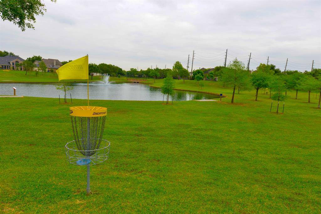 Discover lakeside living with disc golf at RIVER PARK.