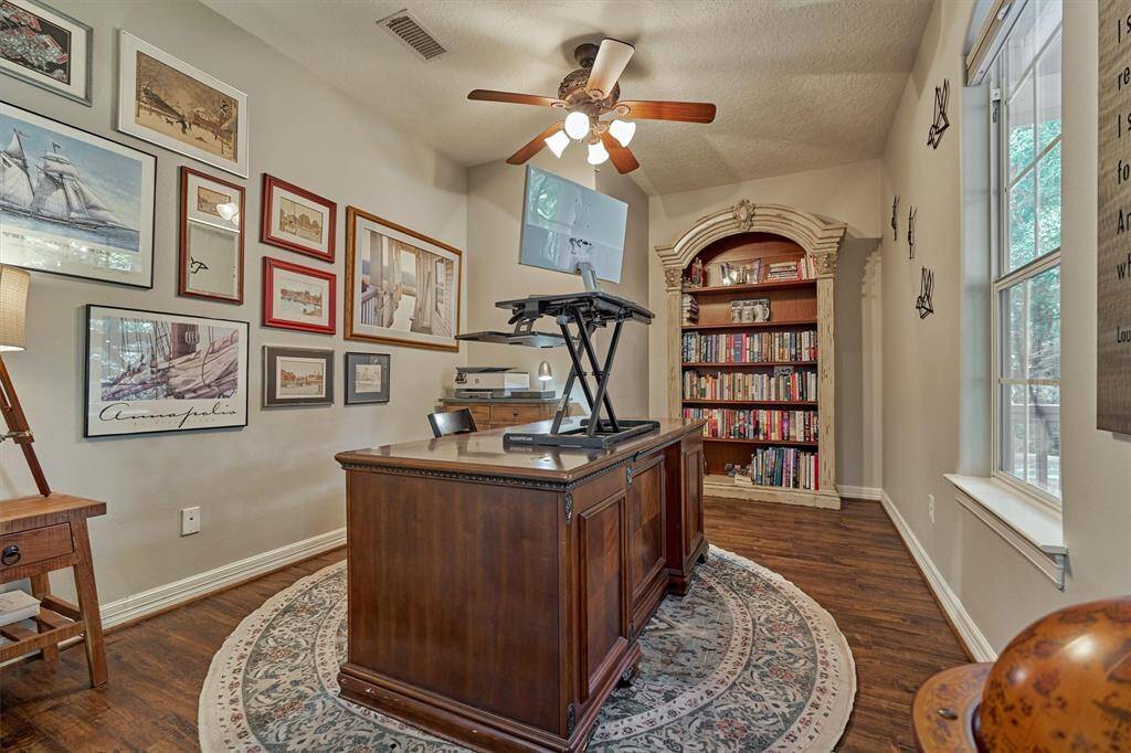 The study overlooks the front yard.