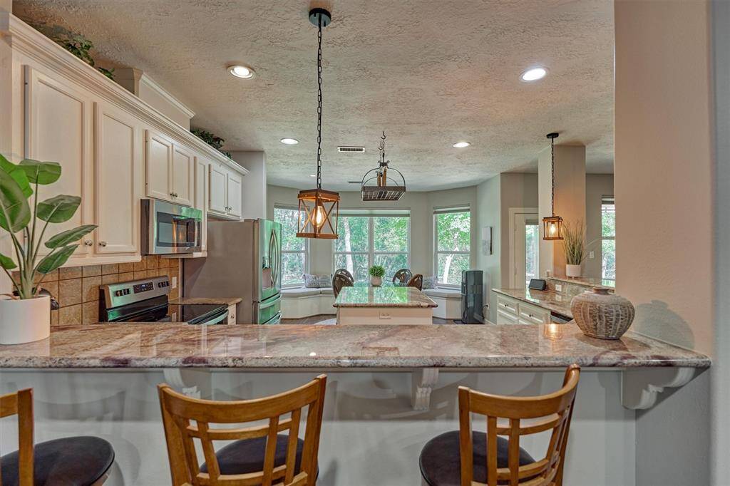 The family chef will appreciate this kitchen!