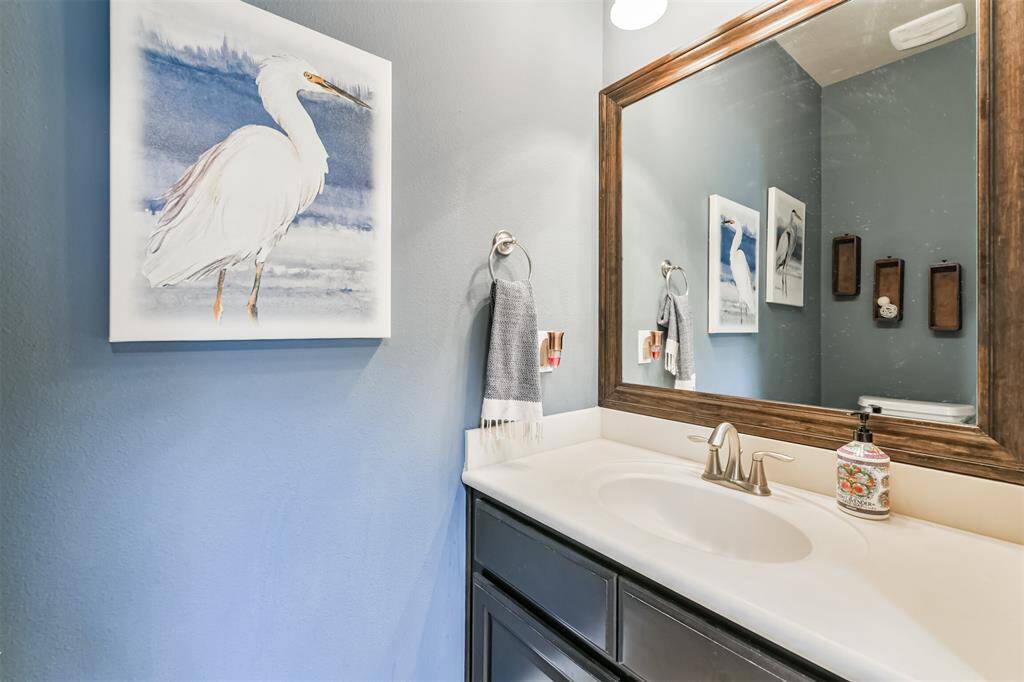 Half bath, perfectly located for guest and pool.