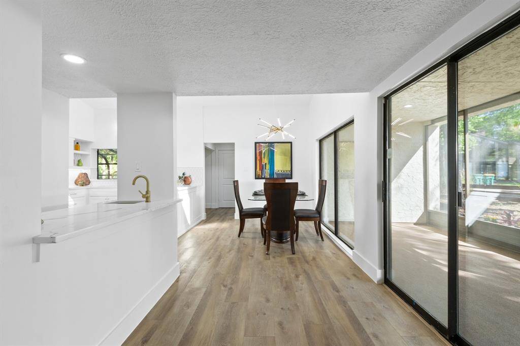 Breakfast room