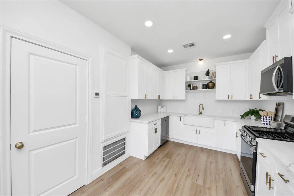 Brand new kitchen!