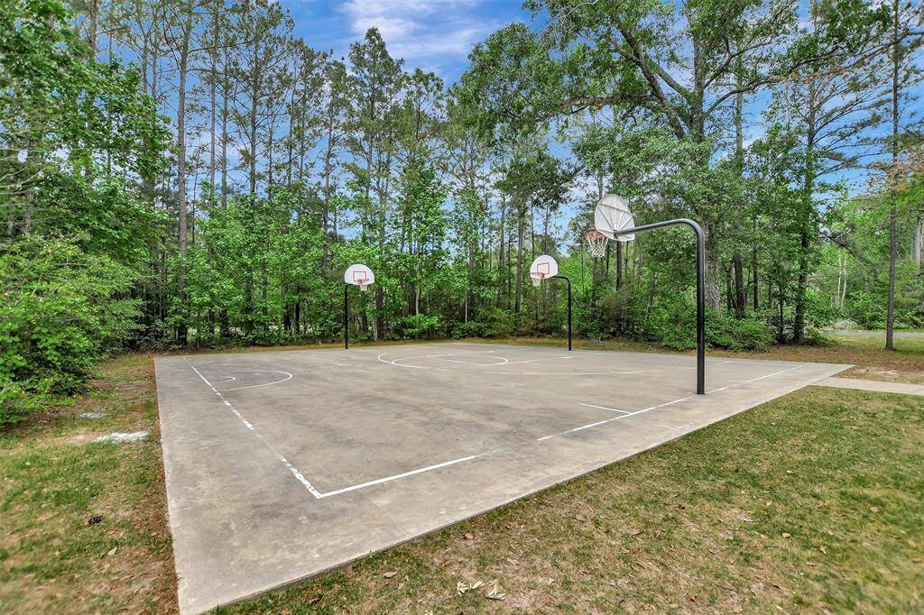 Saddle Creek Forest Basketball Court