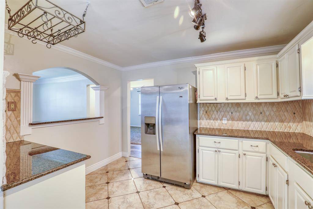 Pot Hanger, Stainless Steel Refrigerator, Granite Countertops