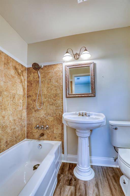 Private Full Bathroom
