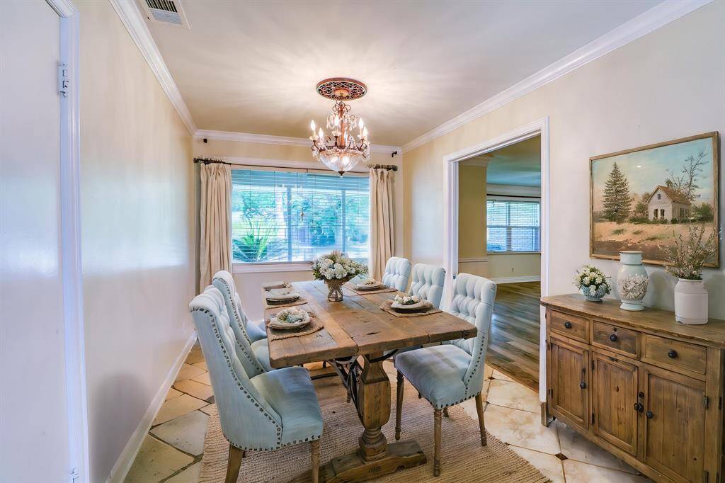 Formal Dining