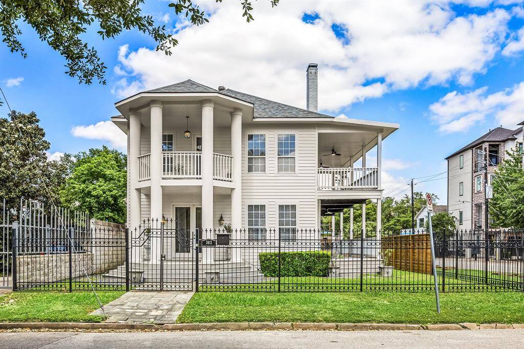 A gorgeous colonial home built in 1930. Renovated and ready for your personal touches.