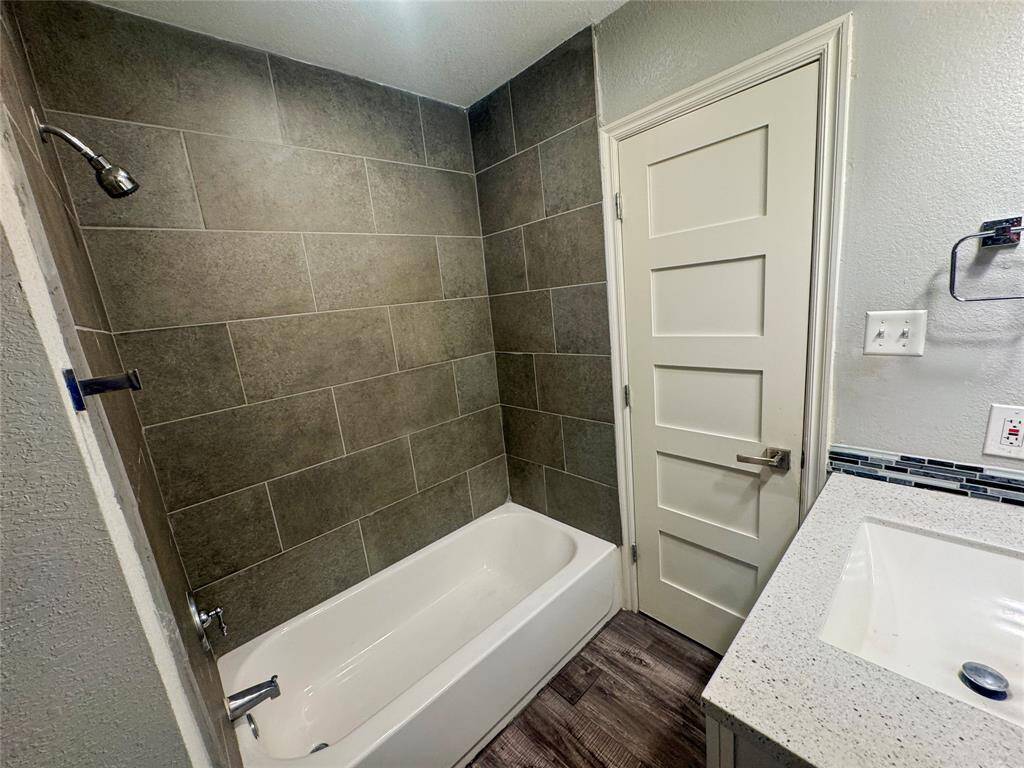 Guess Bathroom