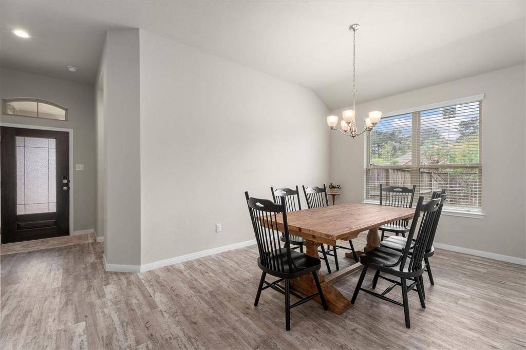 Whether casual or formal, this dining area is great for entertaining.