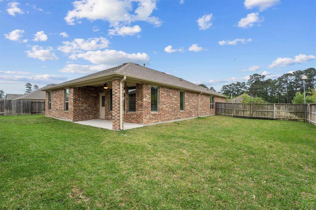 With a 1/4-acre, corner lot there's room in the back &/or side yards for many activities. How will you make this your own?  Garden? Playground? Pool?