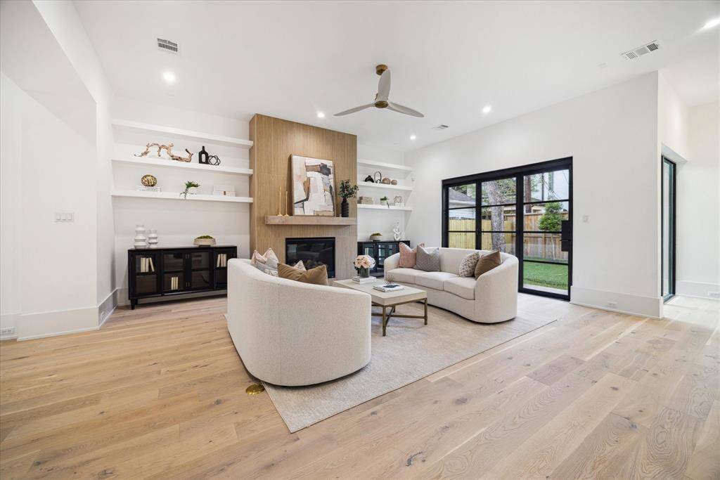 Warm and inviting space!