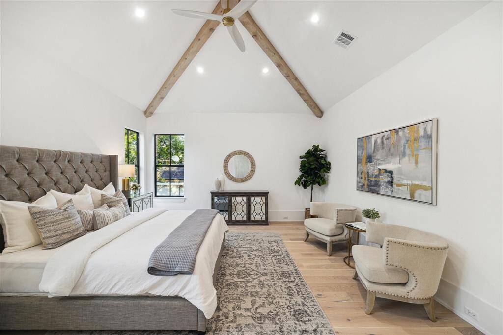 The generous layout offers additional space for a cozy seating area or reading nook—perfect for unwinding at the end of the day.