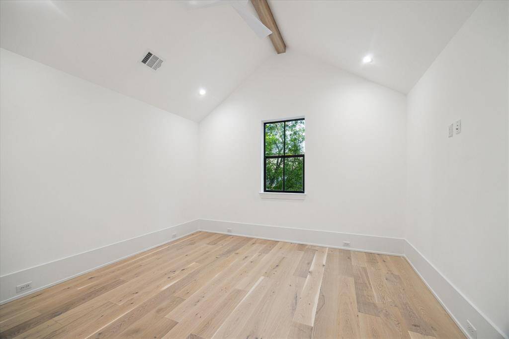 [SECONDARY BEDROOM]#2