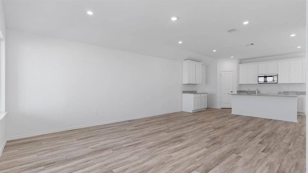 *Images and 3D tour are for illustration only and options may vary from home as built.