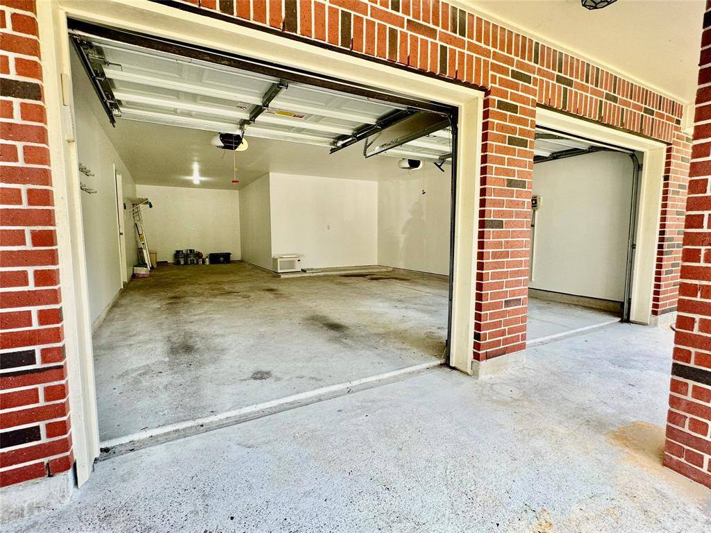 3 car tandem garages