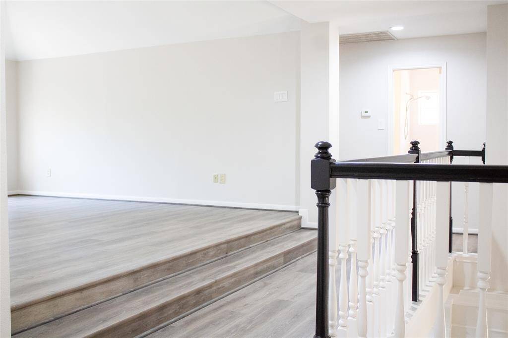 Spacious upstairs family room ideal for a second living area, playroom, or media space. Bright and open with plenty of room to relax or entertain