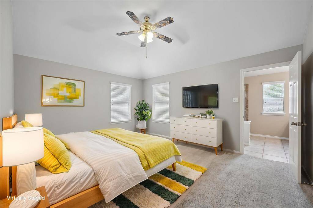 Large primary bedroom ensuite