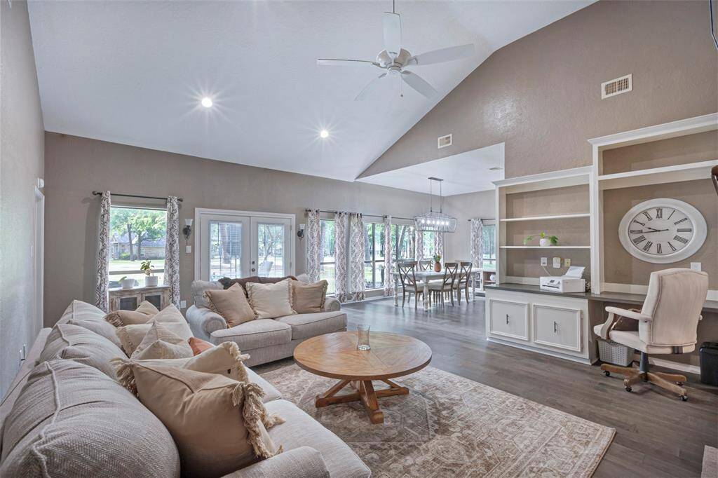 WOW! Talk about a great room- open and spacious with tall ceilings.