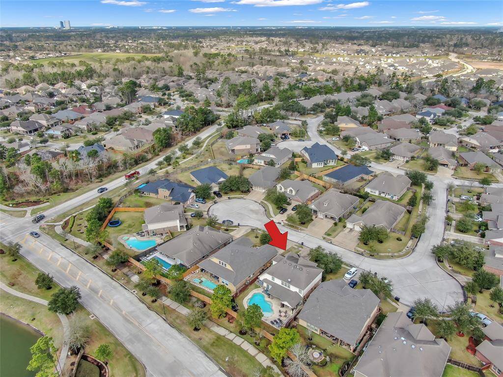 Another view of the private location of the home!