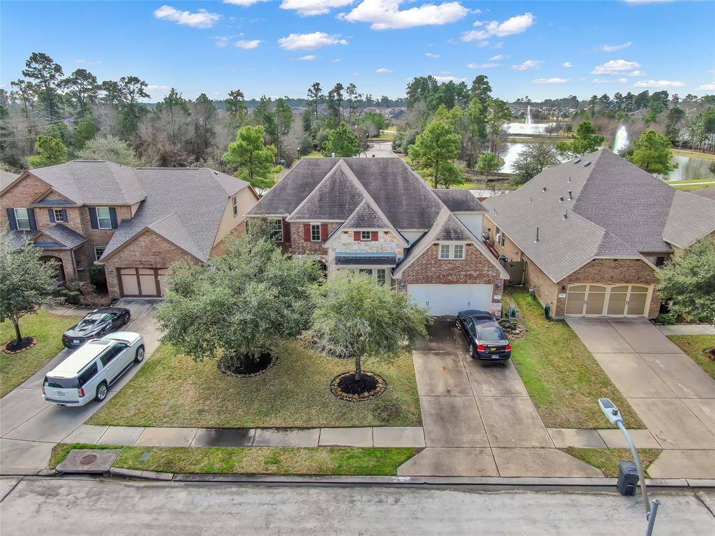 This is home has neighborhood schools and extensive amenities throughout. Easy access to Highway 99 and minutes to I-45, the Exxon Campus and The Woodlands. Call and schedule your appointment today!