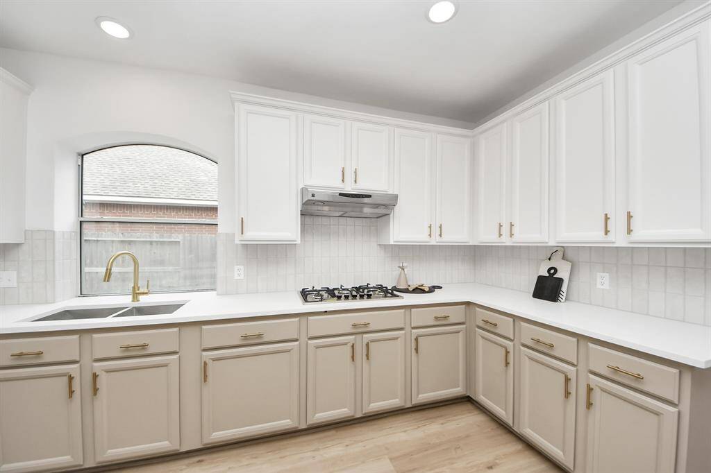 Gorgeous updated kitchen