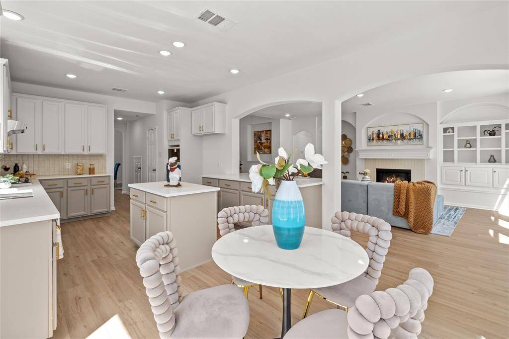 In-kitchen dining area