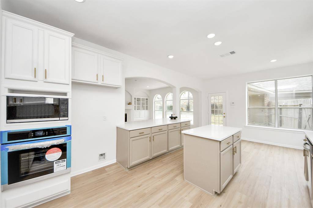 Gorgeous updated kitchen