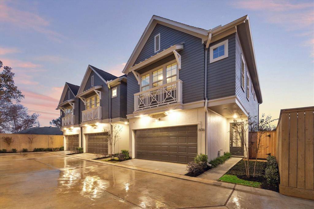Welcome to White Oak Heights. A fully gated community offering a serene living environment, low monthly HOA and guest parking.