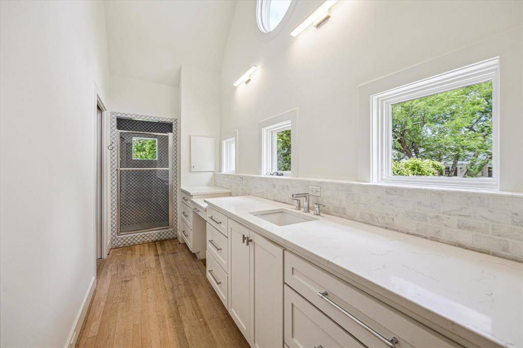 Primary bath with double sinks