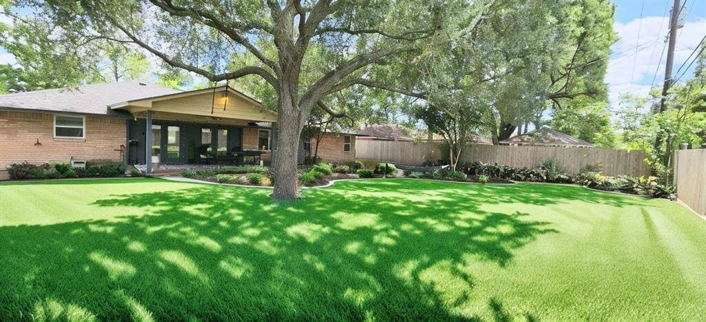 Step into a dream backyard—perfect for kids to play and ideal for hosting summer BBQs, birthday parties, and outdoor gatherings. Enjoy privacy with a recently finished fence, creating the ultimate outdoor living space.