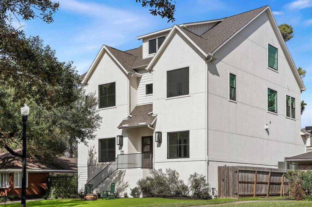Welcome to 3714 Grennoch ln!
