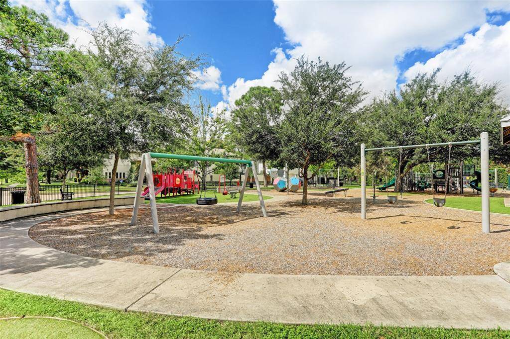 Famous Fire truck park is a few short blocks away with a pool, tennis courts, basketball & much more.