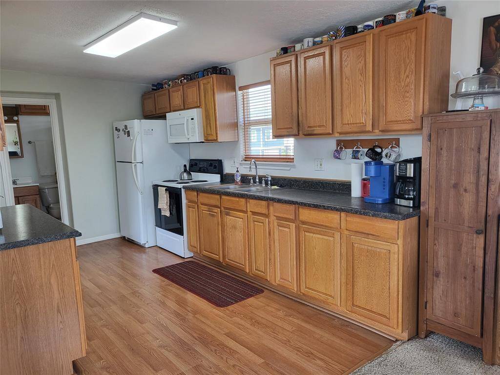 Roomy kitchen