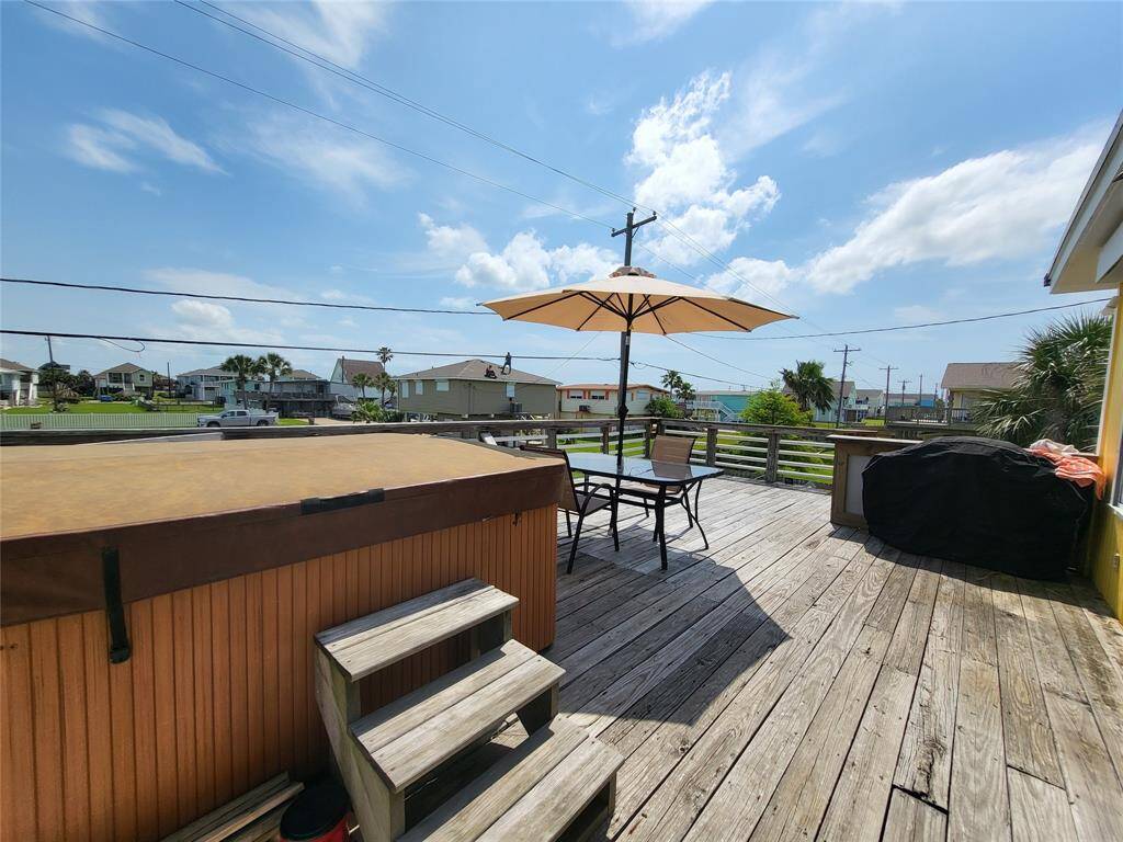 Nice sized deck